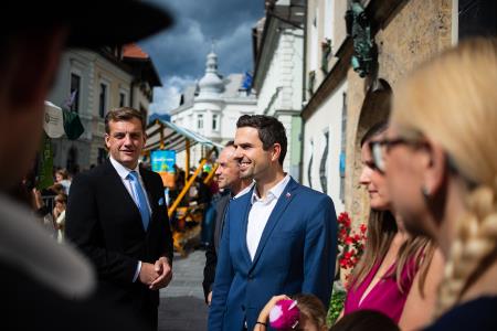 Izjemen obisk zaznamoval 50. Dneve narodnih noš in oblačilne dediščine v Kamniku (Blaž T. Muc)  (30)